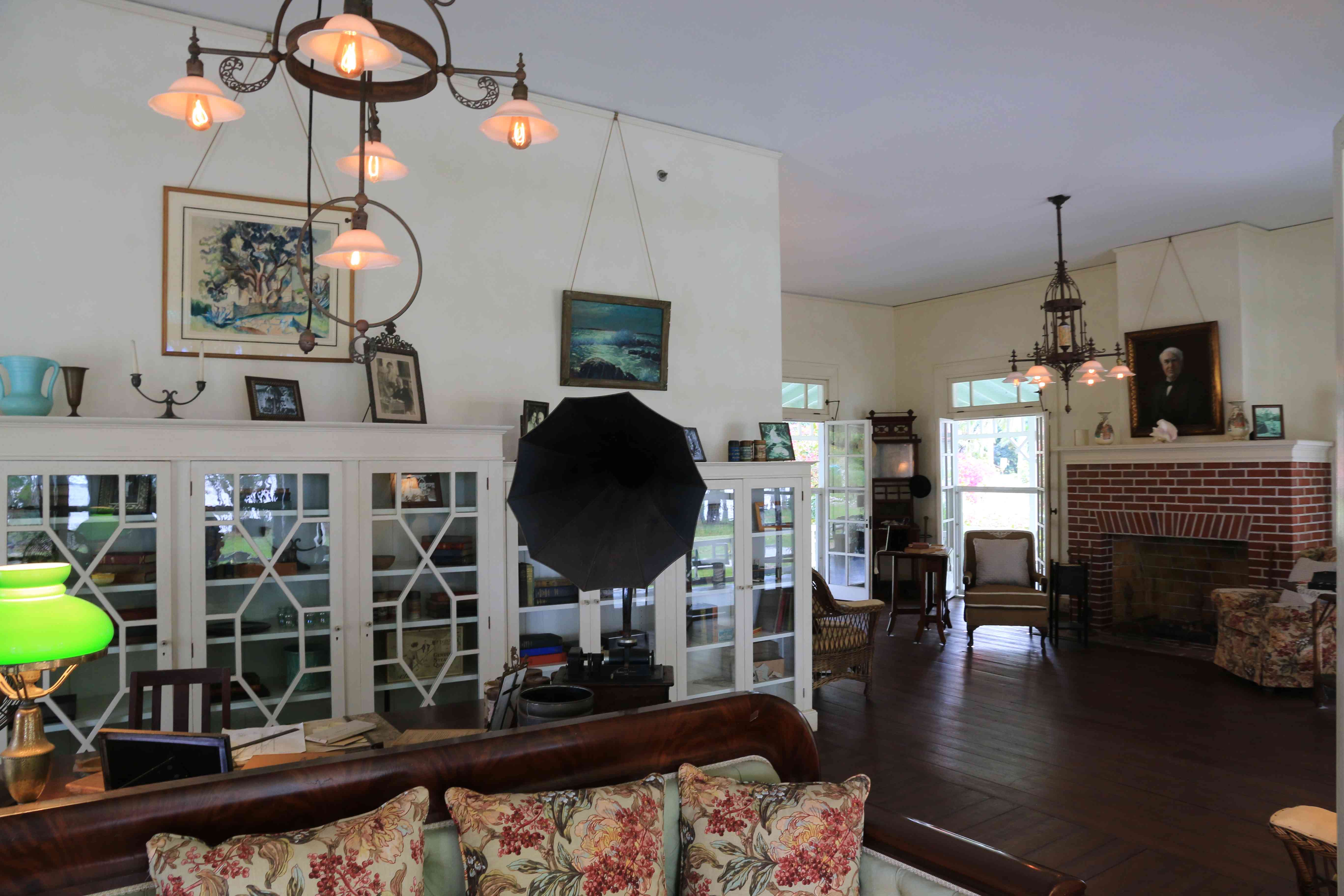 Living room in Edison's house